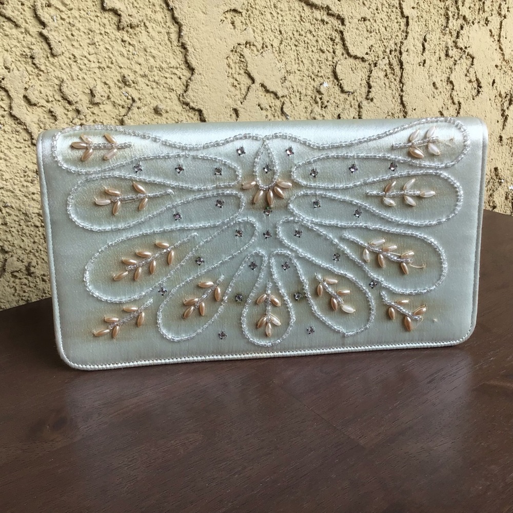 Vintage MAGID Hand Beaded Clutch made in the USA - Picture 2 of 8